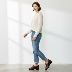 B.O.C. - SIZE‎ 6 - WINE COLOR LEATHER - WEDGE CLOG - EXCELLENT CONDITION - S6